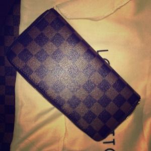 Louis Vuitton LV wallet damier ebene