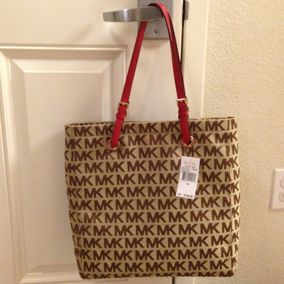 MICHAEL Michael Kors Handbags - Michael Kors Tote 💯% Authentic