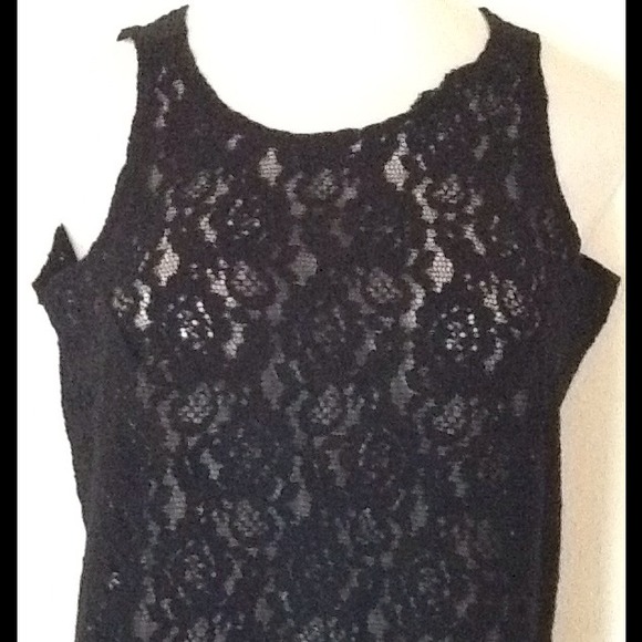 Tops - ~SOLD in Bundle ~# (BOGO) Lace tank-top.