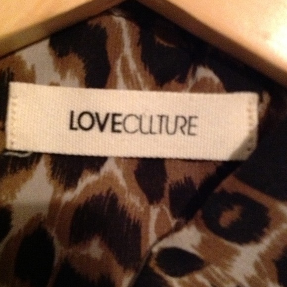 Really cute LEOPARD PRINT Top - Picture 4 of 4