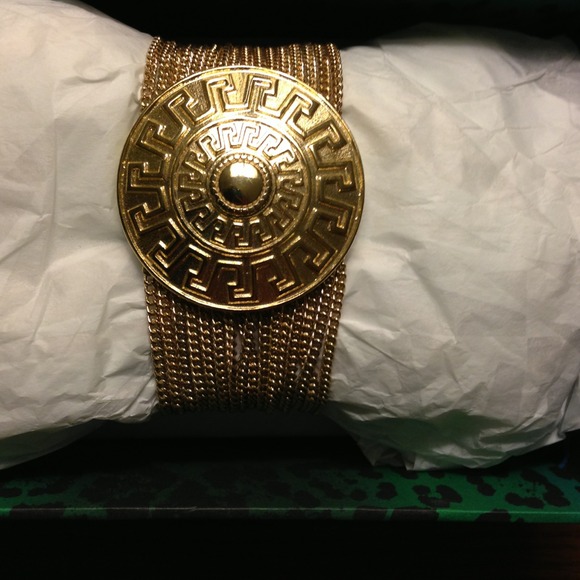🚫SOLD🚫VERSACE x H&M Gold Medallion Bracelet - Picture 2 of 4
