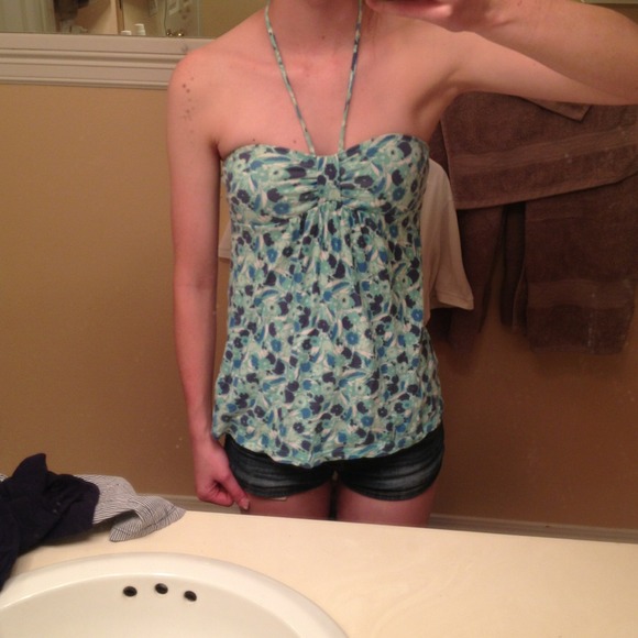 Blue printed halter top (small) - Picture 3 of 3