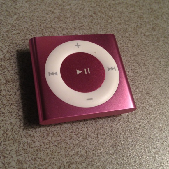 iPod - Picture 1 of 3