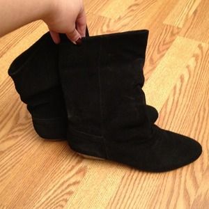 🚫HOLD for @jancapecod🚫 Black suede booties