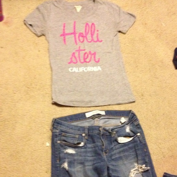 Traded Holister gray shirt 💗
