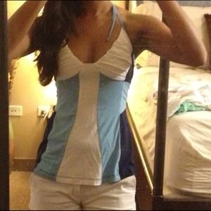 Brand new bebe tri color top