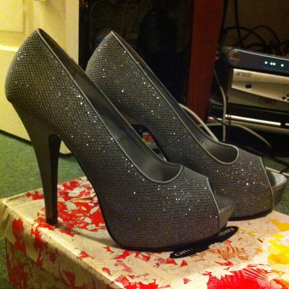 Chinese laundry hi heel peep toe