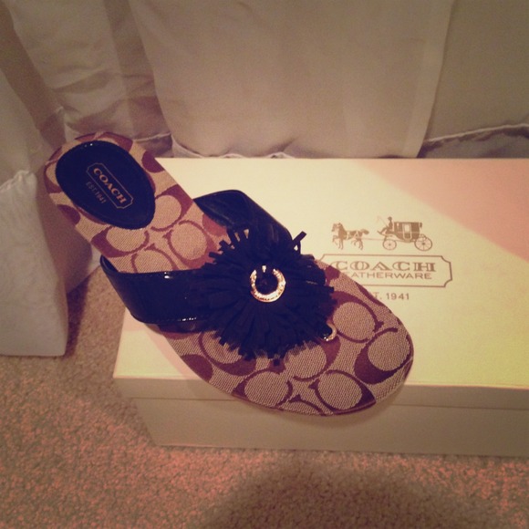 *SOLD in bundle* Brand new COACH sandals