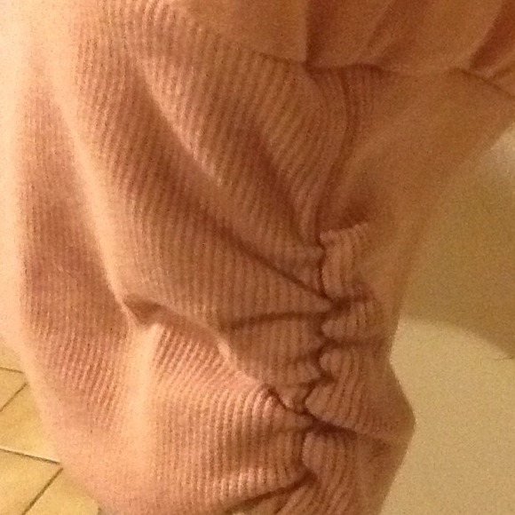 ~SOLD~# (BOGO) REDUCED Off-the-shoulder top. - Picture 3 of 3