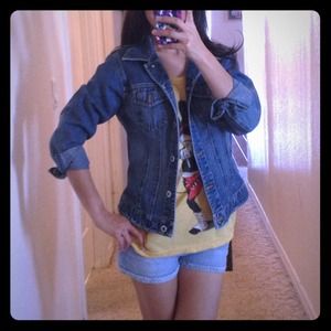 🎀Sold🎀Ann Taylor Jeans Jacket!! ✨💖