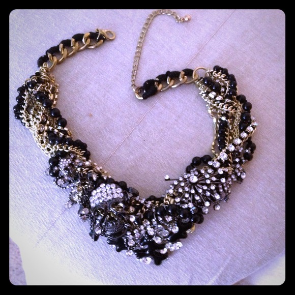 Rock of age with chunky necklace!!