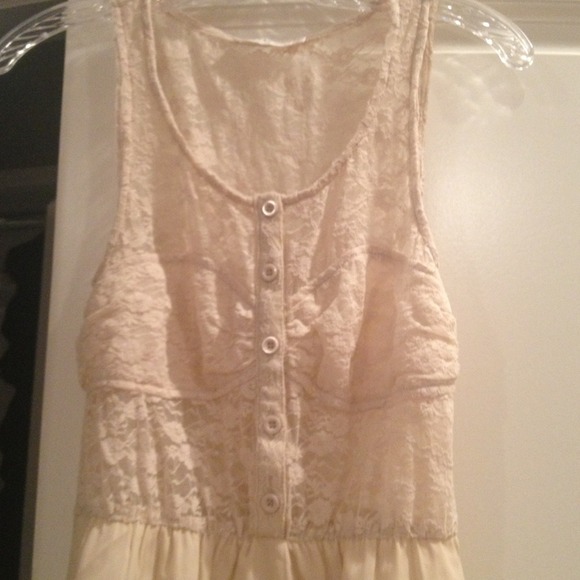 Off white, lace dress - Picture 2 of 4