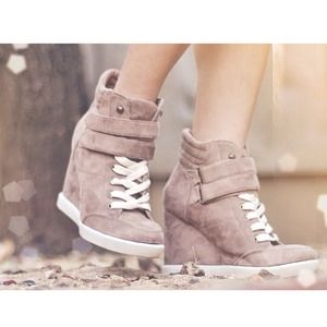 SHOEDAZZLE Shoes - ⛔RESERVED⛔ELIZZA x SHOEDAZZLE SHOEDAZZLE Shoes - ⛔RESERVED⛔ELIZZA x SHOEDAZZLE