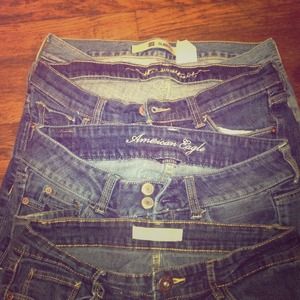 ****EUC 4 pairs of jeans for one price $20****