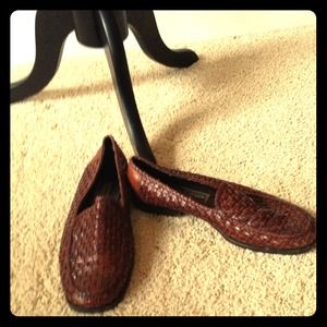 Cole Haan leather woven shoes 8.5