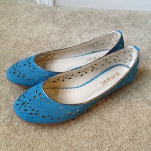 Bright aqua blue flats
