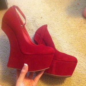 SEXY RED HEELS 🚫SOLD🚫