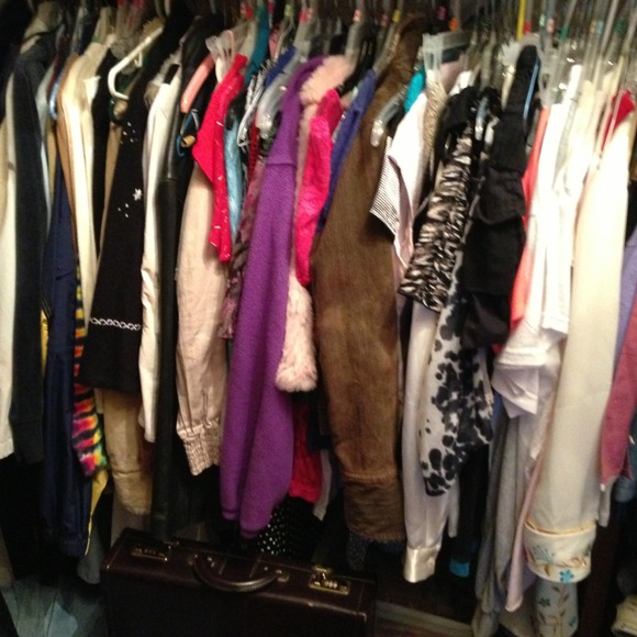Clothes - Picture 3 of 3