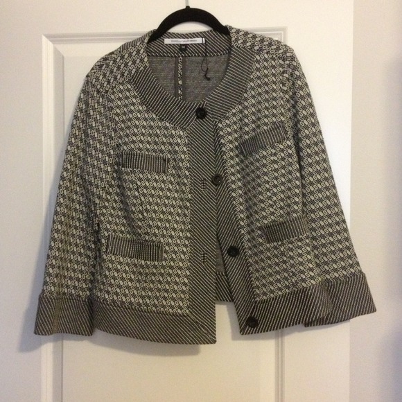 DVF gorgeous knit jacket!