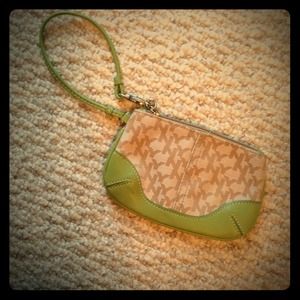 🌀Bundled🌀Wristlets purse