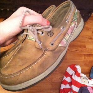Sperrys size 9