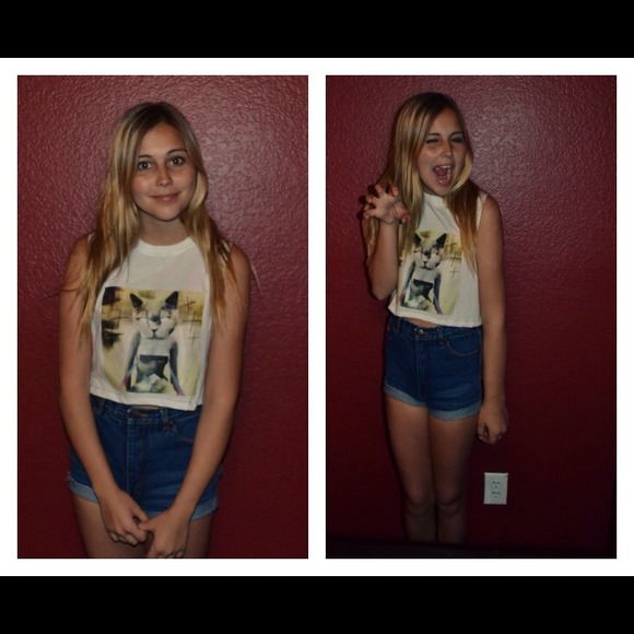 Naked kitty shirt - Picture 1 of 1