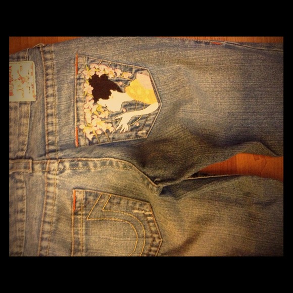 Must Have Blu Jeans #True Religion