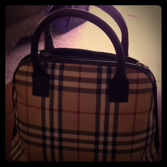 100% Authentic Burberry purse