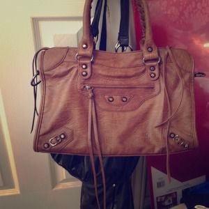Cute brown fringe bag. No trades.