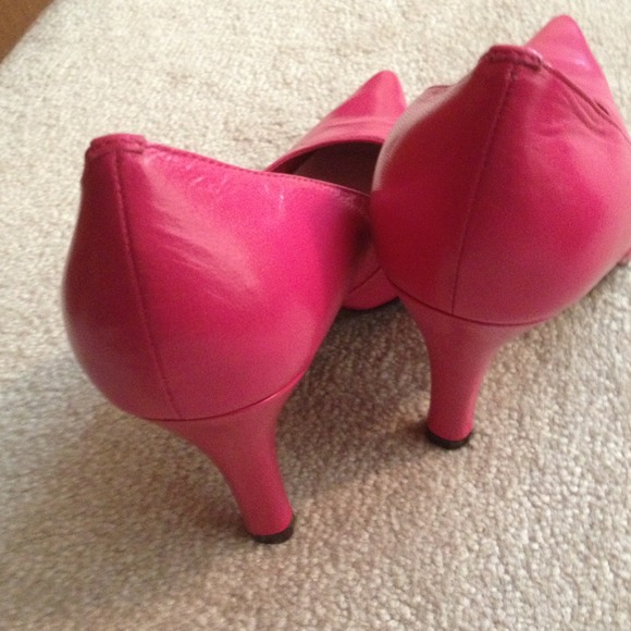 Sold - Picture 3 of 3