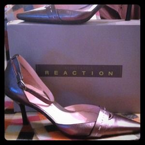 👠👠 Sexy Pewter Heels Size 9 👠👠