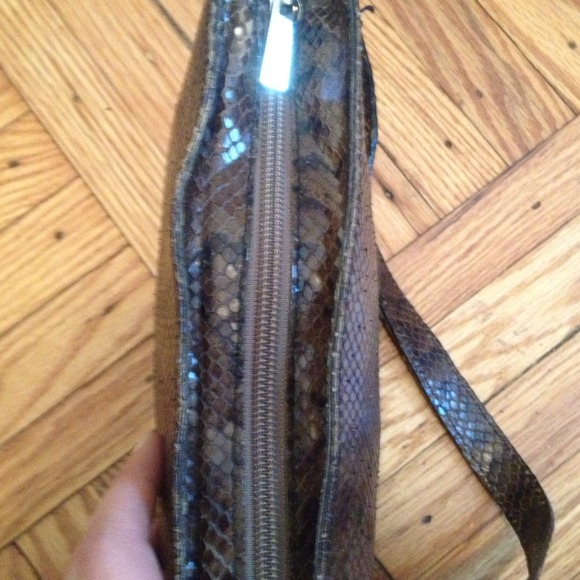 Sold in bundle Saks Fifth Aveneue!! Bag!! - Picture 2 of 4
