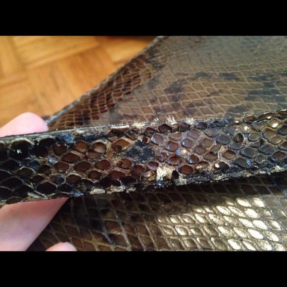 Sold in bundle Saks Fifth Aveneue!! Bag!! - Picture 4 of 4