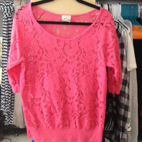 Pink lace top (L)
