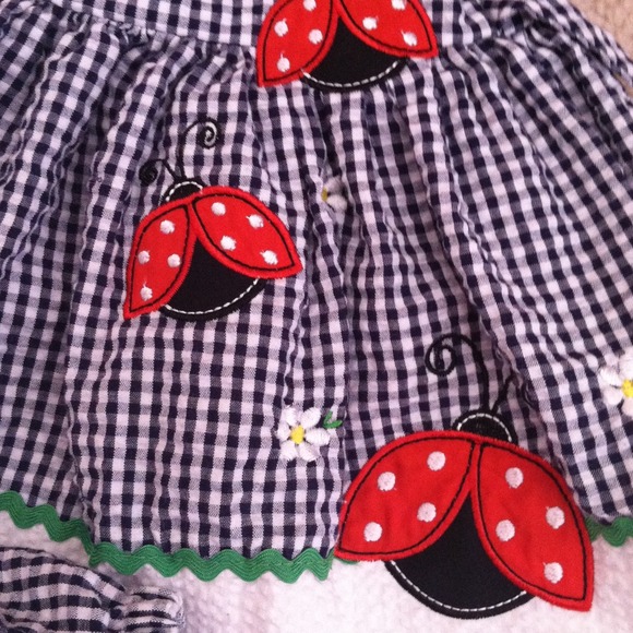 Black and white checkered lady bug print outfit - Picture 3 of 3