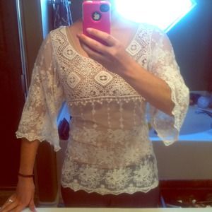 BRAND NEW Beautiful ivory lace top