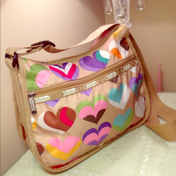 LeSportsac Handbags - ✂Reduced from $22✂LeSport Sac  Hobo Hearts bag