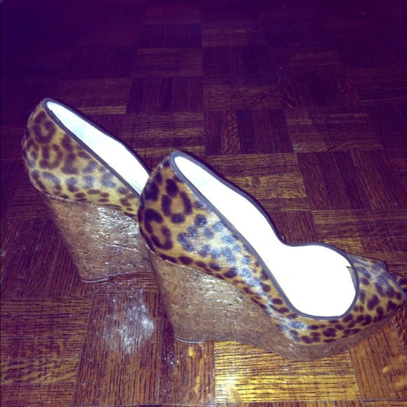 Christian Louboutin Wedge - Picture 3 of 4