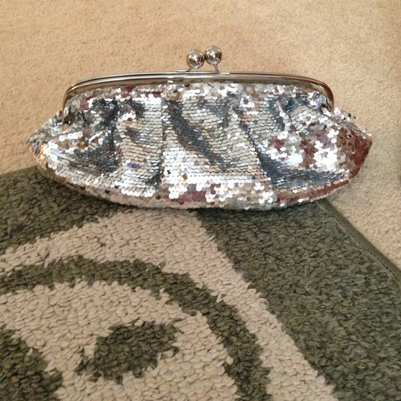 Silver sequin clutch purse "Limited Edition" - Picture 4 of 4