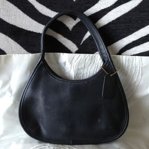 SMALL BLACK COACH PURSE! Authentic