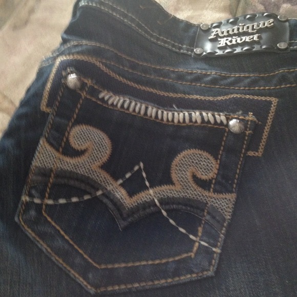 Antique rivet
