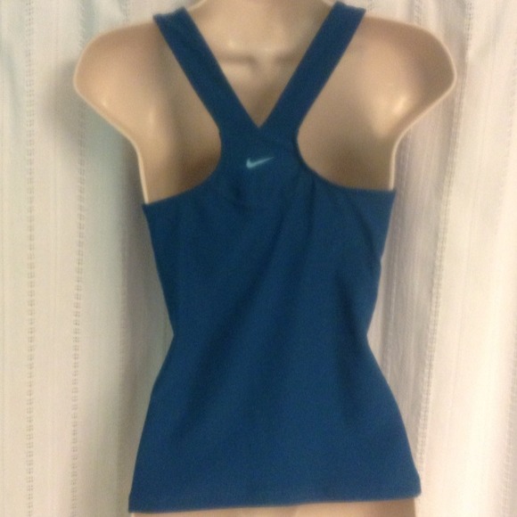 Nike Workout Tank - Picture 2 of 2