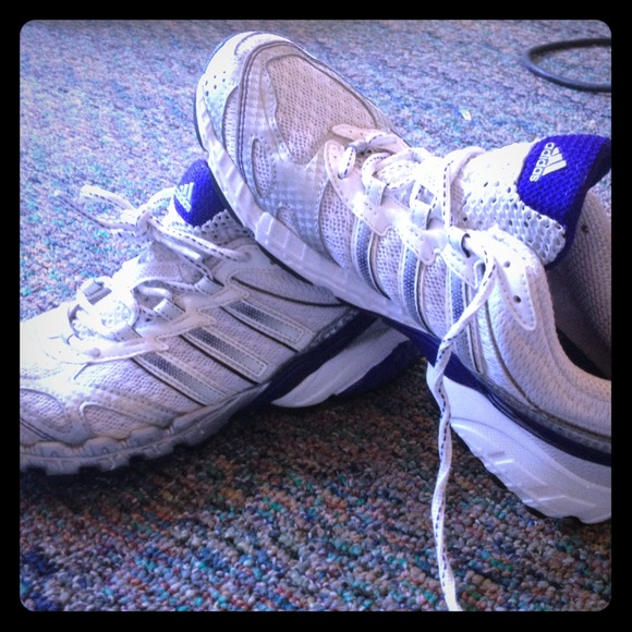Adidas Womens shoe