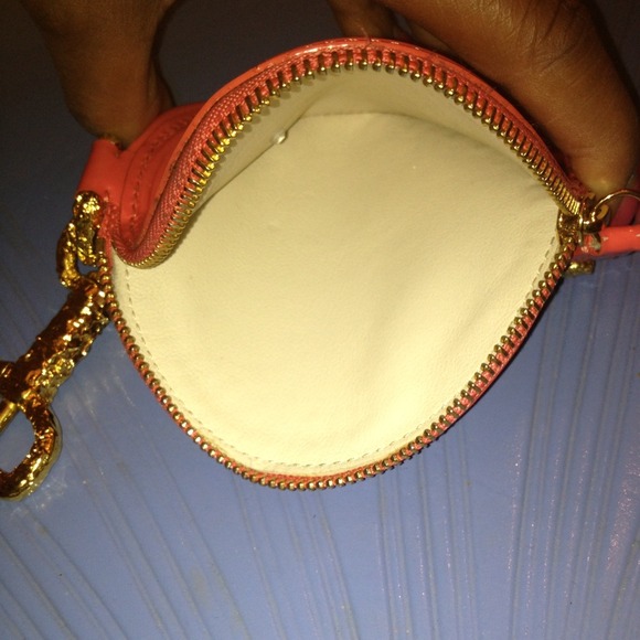 ❌SOLD❌ LOUIS VUITTON coin purse - Picture 2 of 2