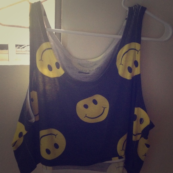 A brand new never worn crop top