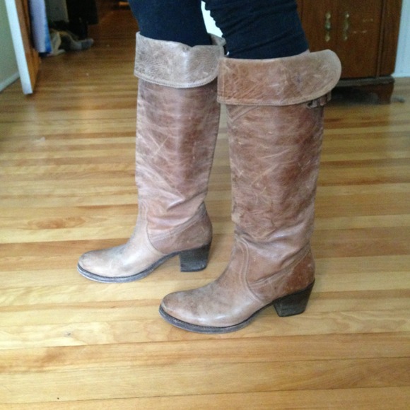 like new frye boots - Picture 4 of 4