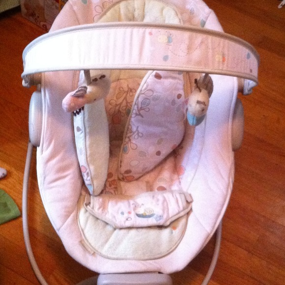 Automatic baby Bouncer