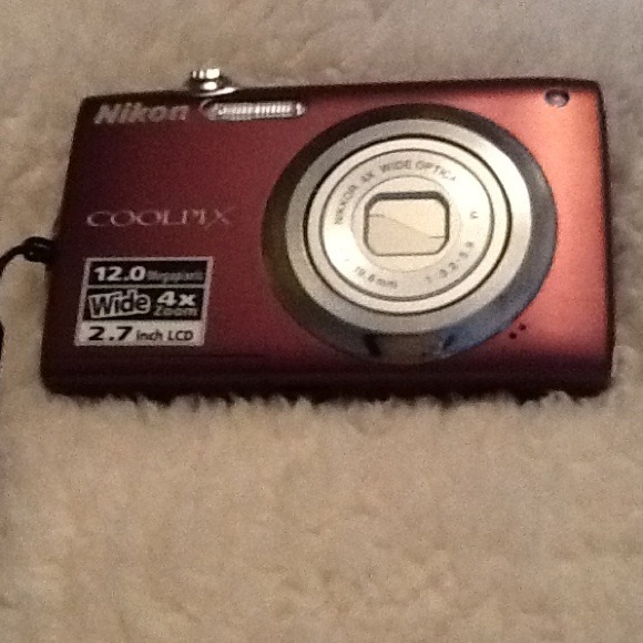 Reserved till 3-13 Nikon cool pics camera