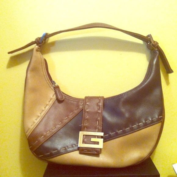 Guess Purse!