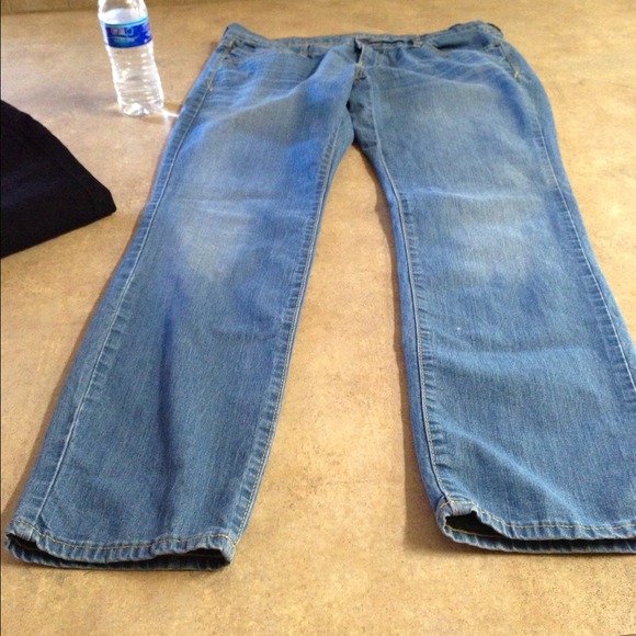 💢Traded💢Light blue old navy jeans